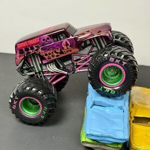 CUSTOM Monster Jam Grave Digger “Wicked” Pink & Green 1:64 Monster Truck